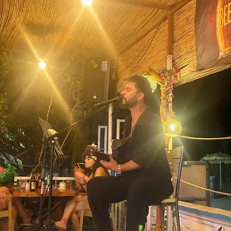 Guenes Tatil Koeyue Bademli (Dikili)